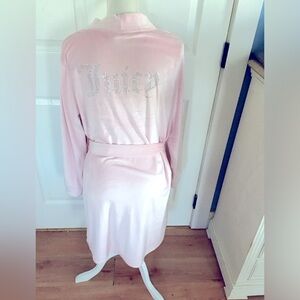 Juicy Couture Soft Light Pink Velour Robe with Rhinestones Size L/XL New w/ Tags